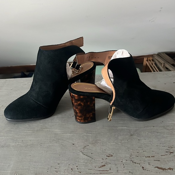 Vionic-LACY TORTOISE HEEL size 10 - Picture 2 of 7